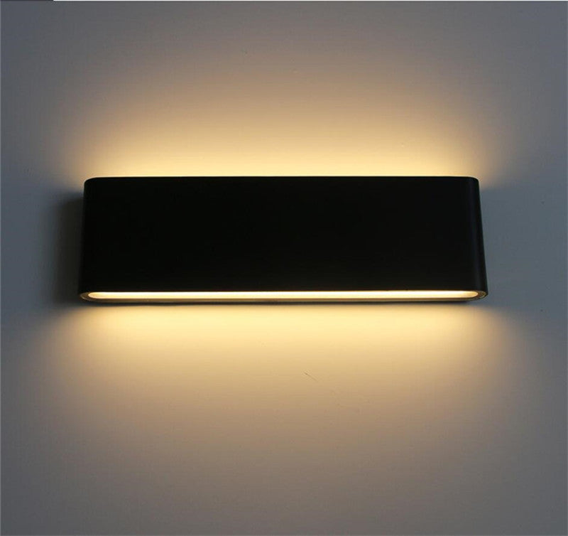 Außenbeleuchtung mit LED-Wandlampe – Aufwärts- und Abwärtslicht
