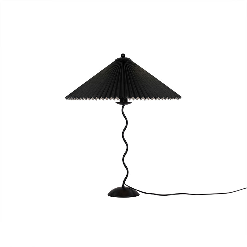 Tischlampe mit Plissiertem Stoffschirm