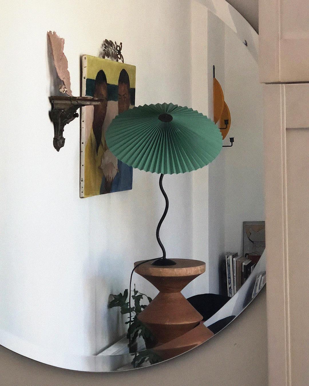 Tischlampe mit Plissiertem Stoffschirm