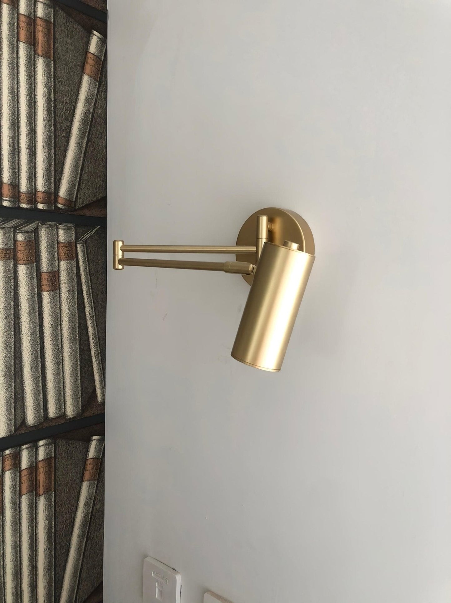 Flexible Schwenkarm-Wandleuchte