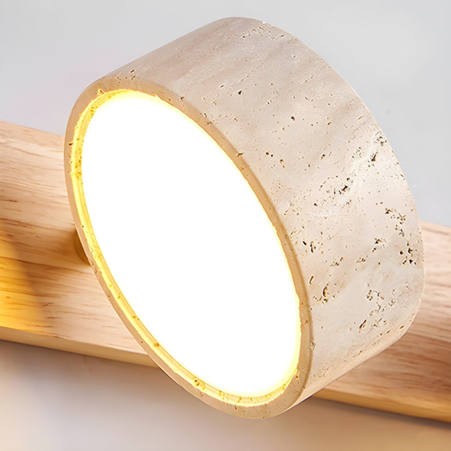Duo Wandlampe aus Travertin mit Halterung – Stilvolle Lichtquelle