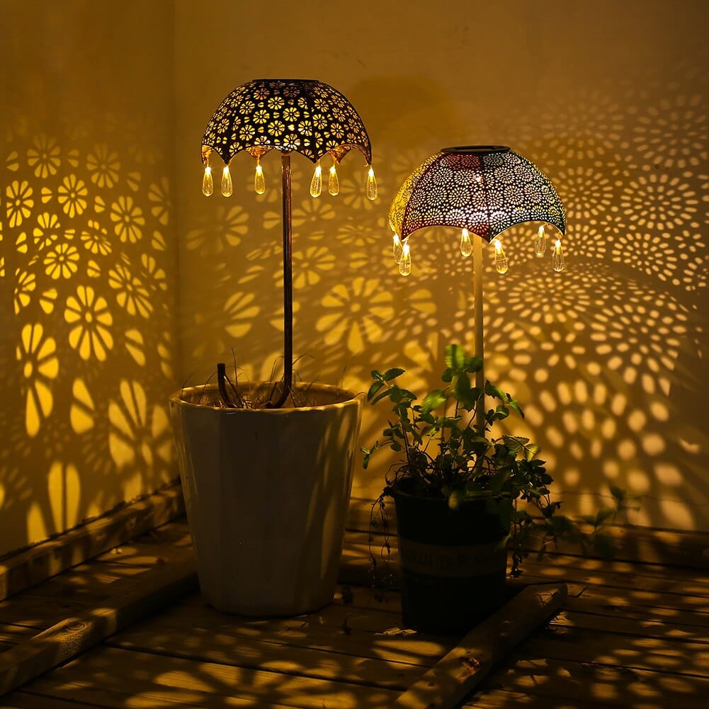 Dekorative Solar-Gartenlampen im Schirm-Stil mit warmem Weißlicht (2er Set)