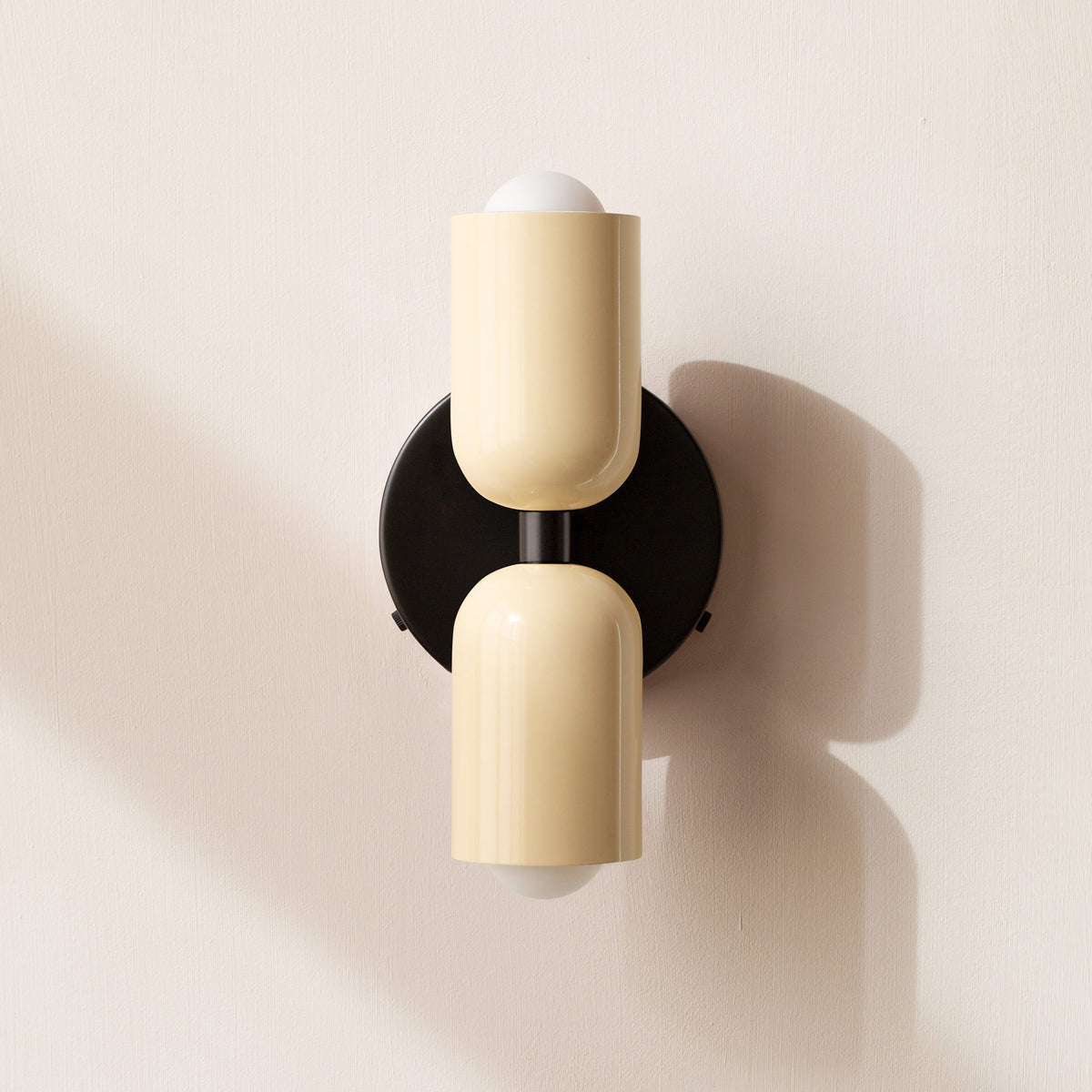 Kreative Wandleuchte mit Vintage Doppelkopf-Design für Wohnräume