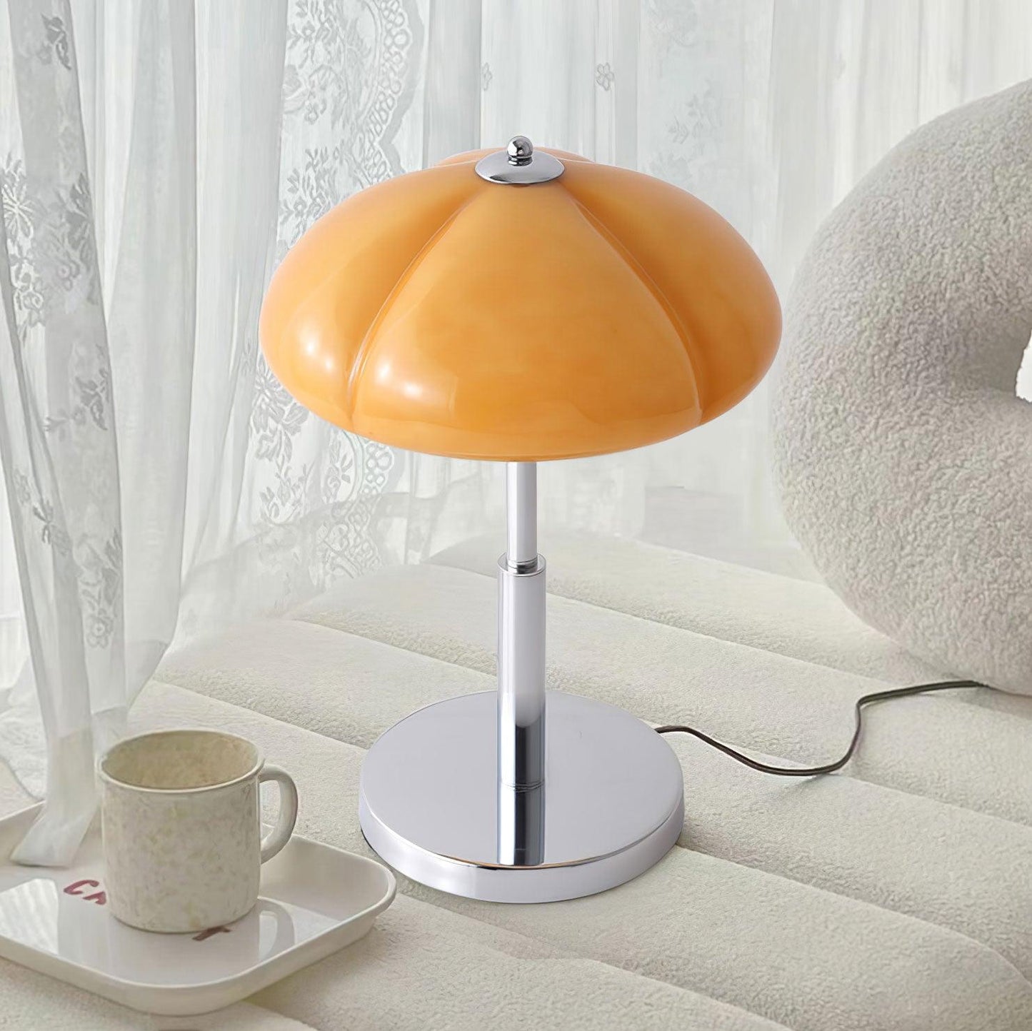 Moderne Bauhaus Tischlampe in Pilzform