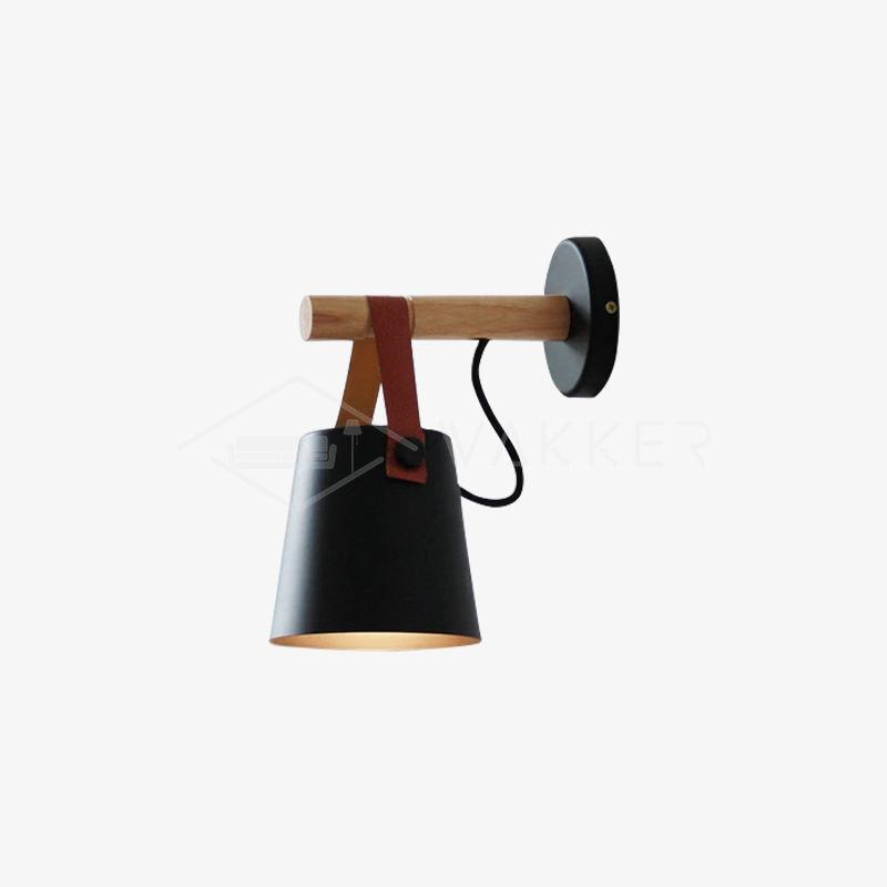 Minimalistische Holz-Wandleuchte kegelförmig