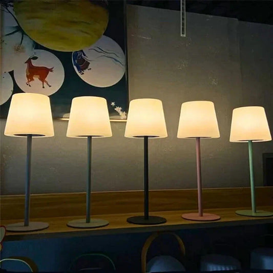 Schlanke Kabellose LED-Tischlampe