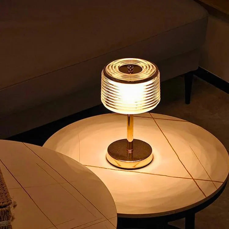 Runde LED-Tischlampe im Ring-Design