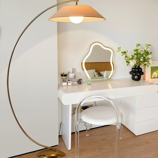 Moderne LED Stehlampe für Stilvolle Wohnräume