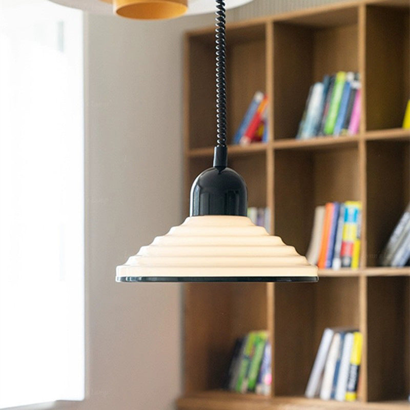 Pendelleuchte aus Glas in Creme – Französischer Stil
