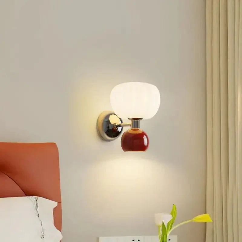 Bauhaus Wandlampe – Cremefarbene LED-Leuchte