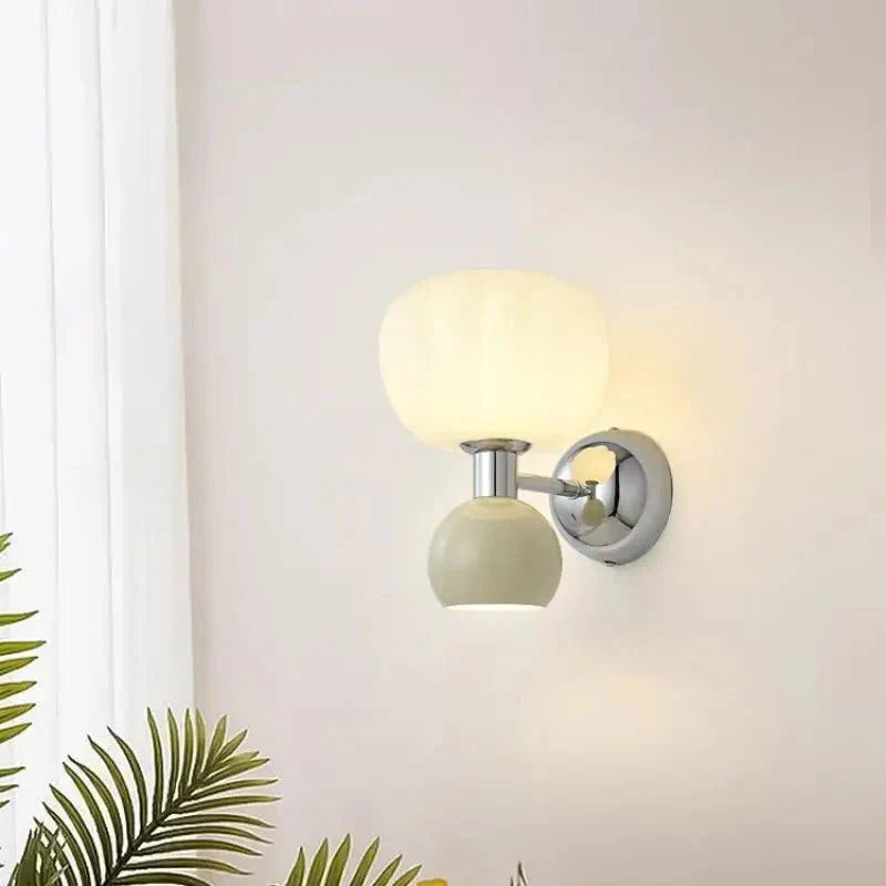 Bauhaus Wandlampe – Cremefarbene LED-Leuchte