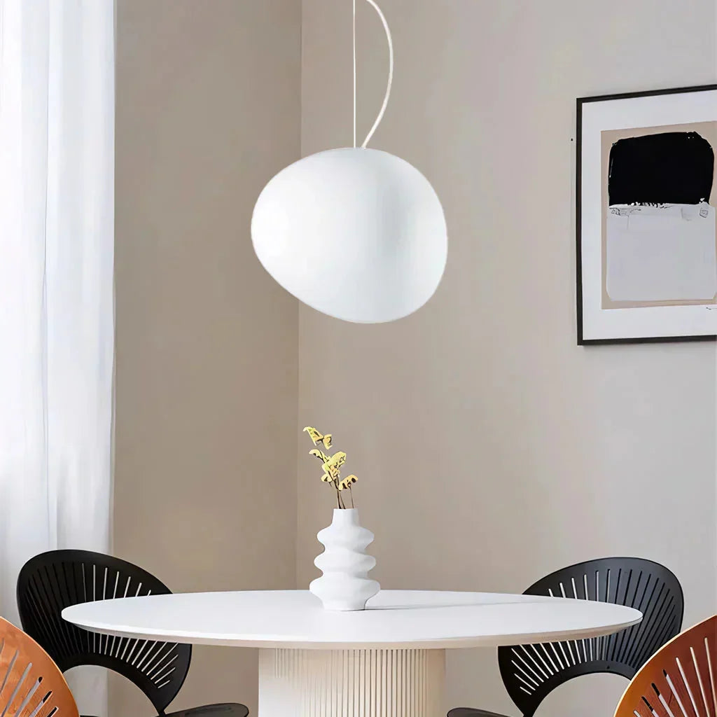 Minimalistische Weiße Kieselstein Pendelleuchte | Sanftes Licht