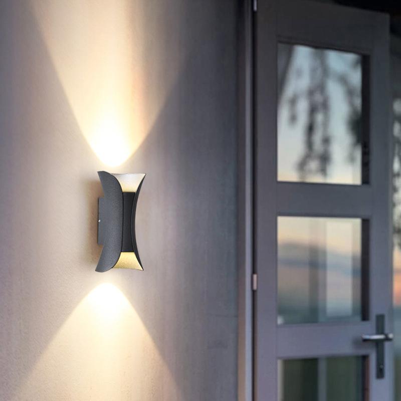 Moderne Wasserdichte LED-Außenleuchte Mit Up- Und Down-Beleuchtung