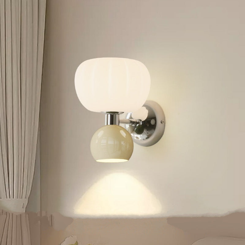 Bauhaus Wandlampe – Cremefarbene LED-Leuchte