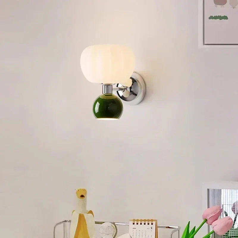 Bauhaus Wandlampe – Cremefarbene LED-Leuchte