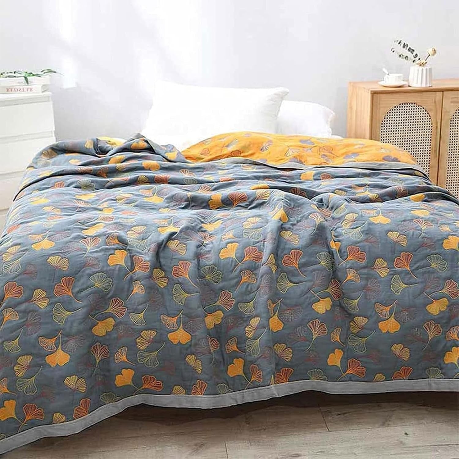 Kuschelige Decke mit Elegantem Ginkgo-Blatt Muster