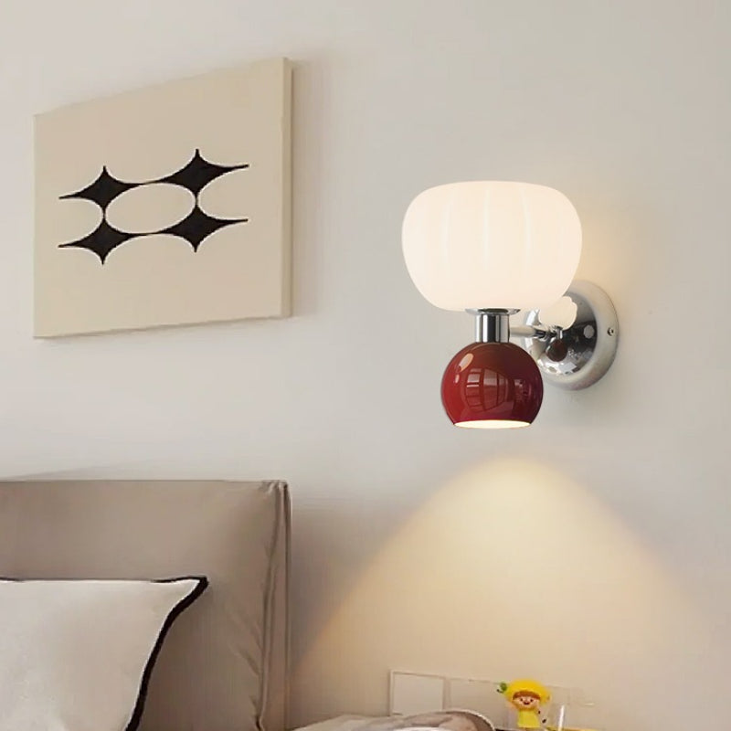 Bauhaus Wandlampe – Cremefarbene LED-Leuchte