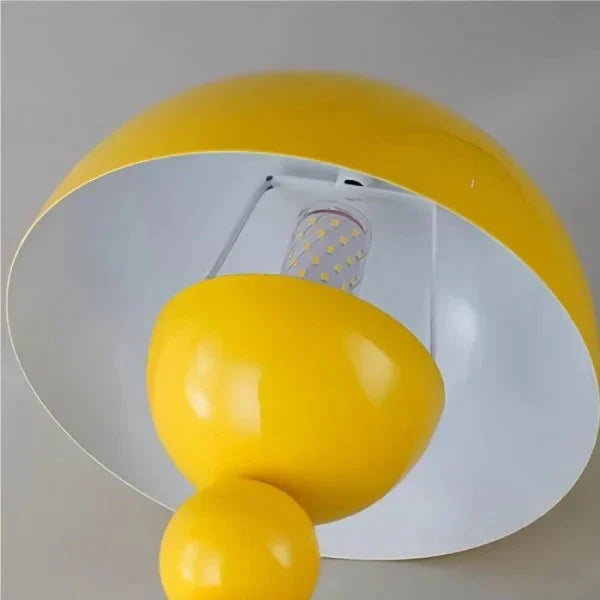 Helle Nordische Blütenknospenlampe