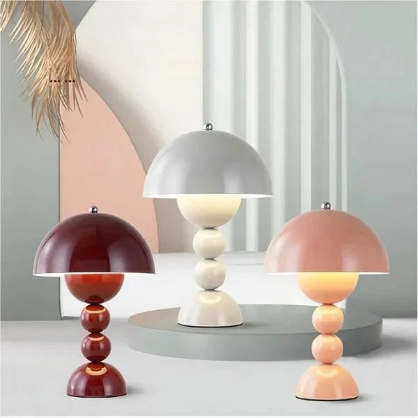 Helle Nordische Blütenknospenlampe