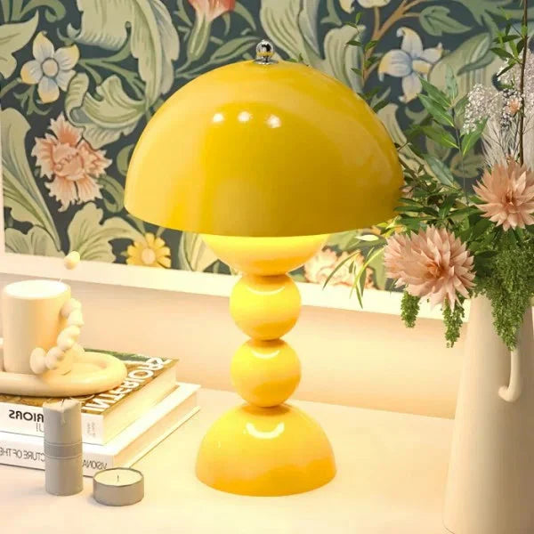 Helle Nordische Blütenknospenlampe