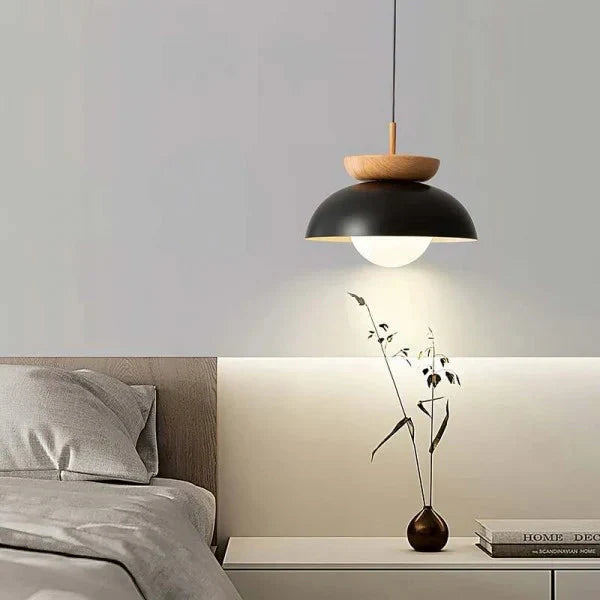 Halbrunde Holz-Hängelampe im Skandinavischen Design