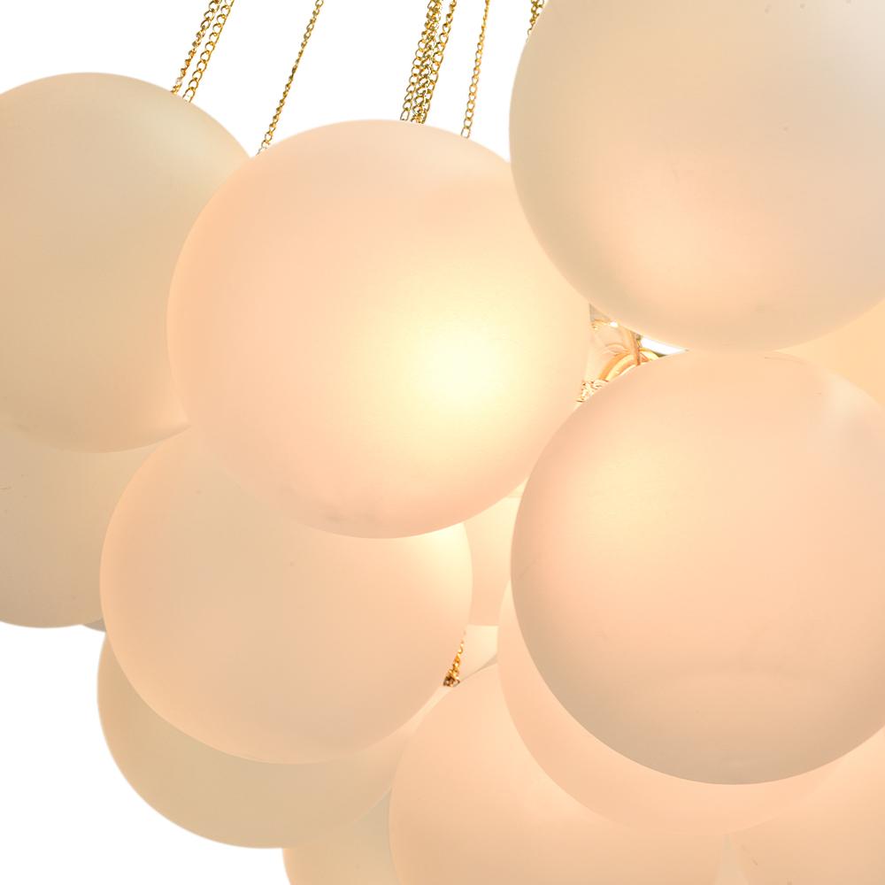 Zeitgenössischer Hängender Kronleuchter Mit Glaskugel-Design