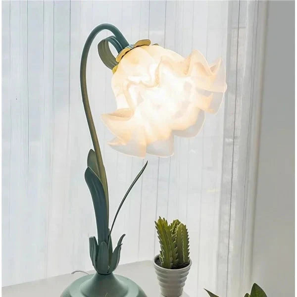 Romantische Vintage-Blumen-Tischlampe – Nostalgische Beleuchtung für gemütliche Räume