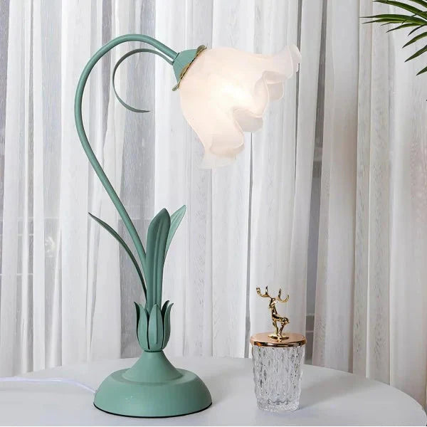 Romantische Vintage-Blumen-Tischlampe – Nostalgische Beleuchtung für gemütliche Räume