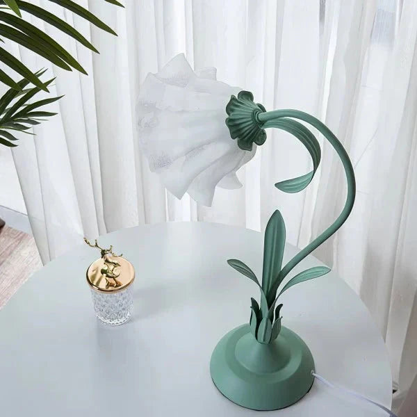 Romantische Vintage-Blumen-Tischlampe – Nostalgische Beleuchtung für gemütliche Räume
