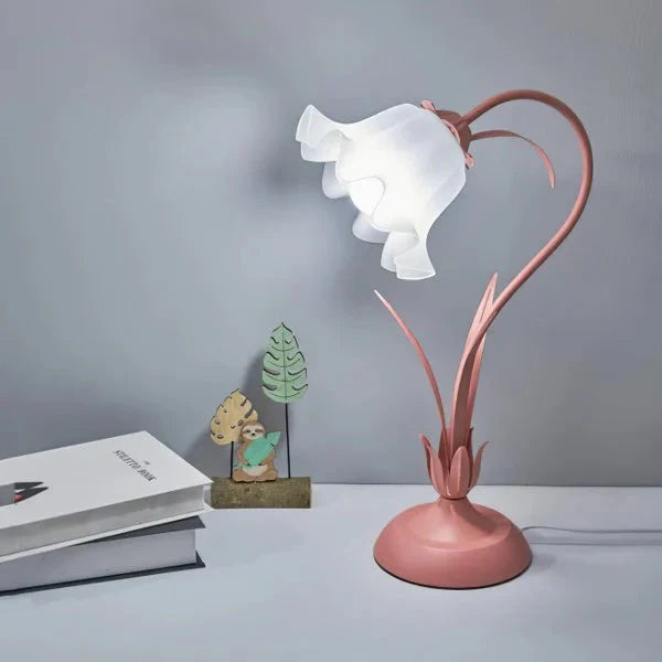 Romantische Vintage-Blumen-Tischlampe – Nostalgische Beleuchtung für gemütliche Räume