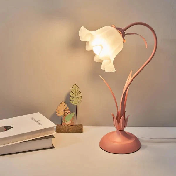Romantische Vintage-Blumen-Tischlampe – Nostalgische Beleuchtung für gemütliche Räume