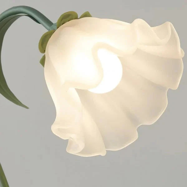 Romantische Vintage-Blumen-Tischlampe – Nostalgische Beleuchtung für gemütliche Räume