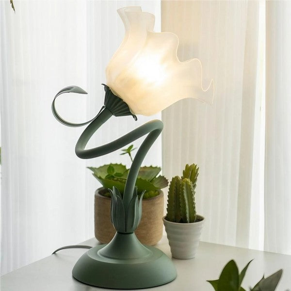 Romantische Vintage-Blumen-Tischlampe – Nostalgische Beleuchtung für gemütliche Räume