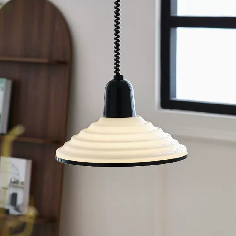 Pendelleuchte aus Glas in Creme – Französischer Stil